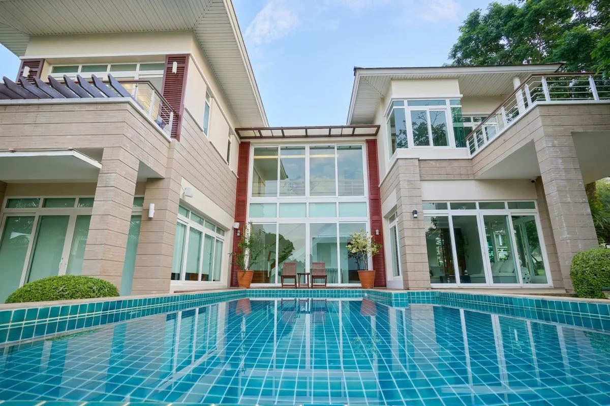 4 Bedroom House for Sale & Rent at Baan Talay Pattaya Villas – 4 Bedrooms House in Na Chom Thian