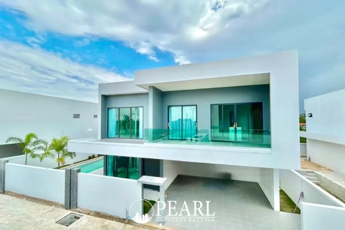 5 Bedroom House for Sale at Grand Breeze Luxury Pool Villas Pattaya – 5 Bedroom House in East Pattaya