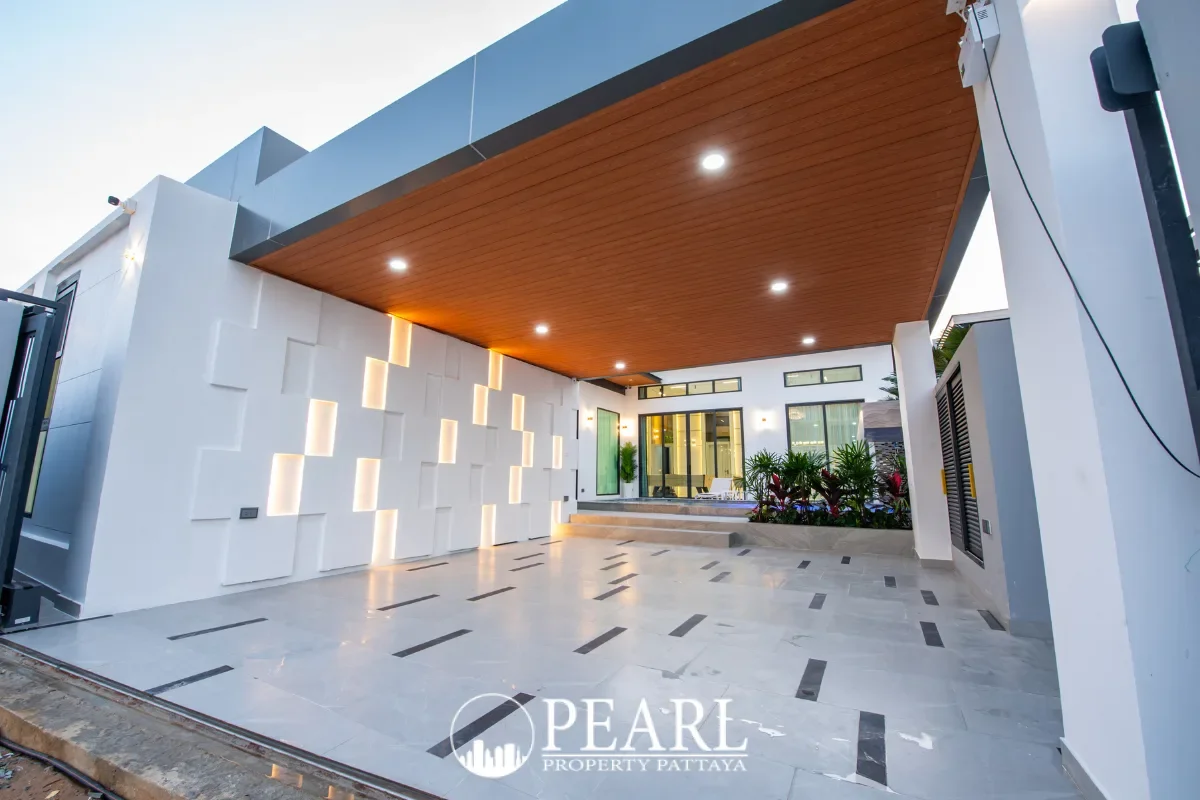 4 Bedroom House for Sale in Central Pattaya – 4 Bedrooms House in Bang Lamung