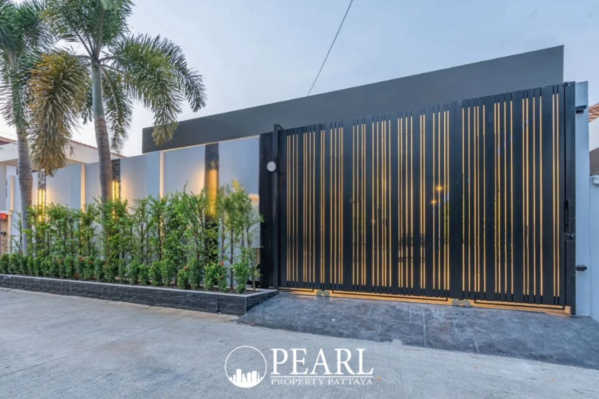 4 Bedroom House for Sale in Pratumnak Hill – 4 Bedroom House in Jomtien