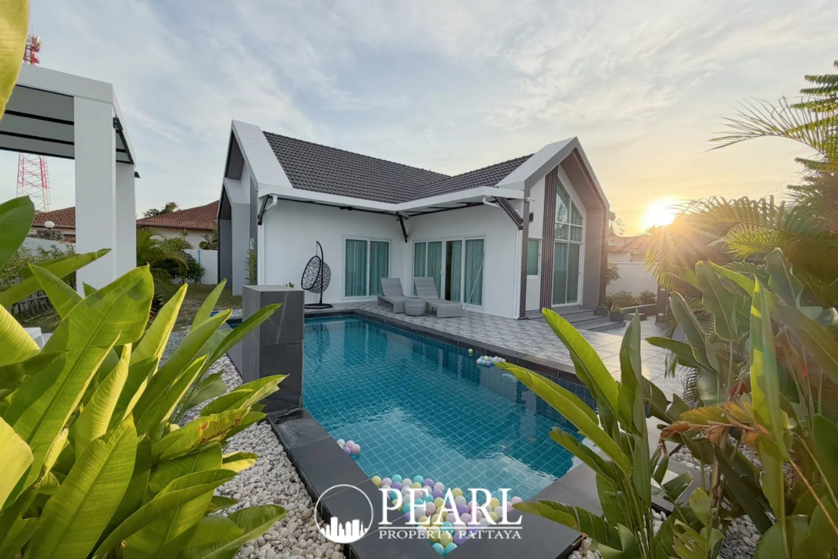 3 Bedroom House for Sale in Nong Pla Lai – 3 Bedroom House in Pratumnak Hill