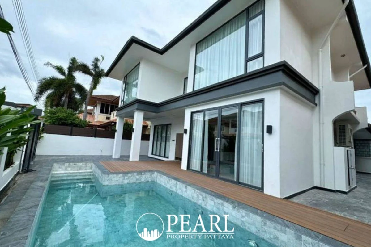 6 Bedroom House for Sale at Eakmongkol Thepprasit – 6 Bedroom House in Jomtien