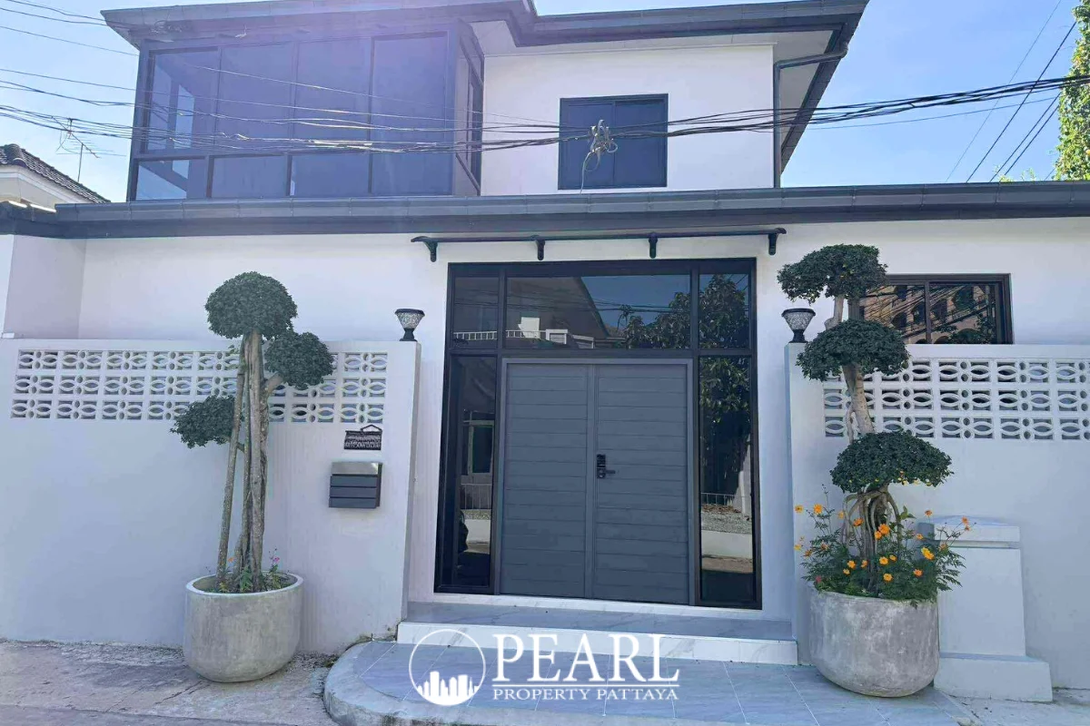 4 Bedroom House for Sale & Rent at Baan Suan Lalana – Villa/House for Rent in Pattaya