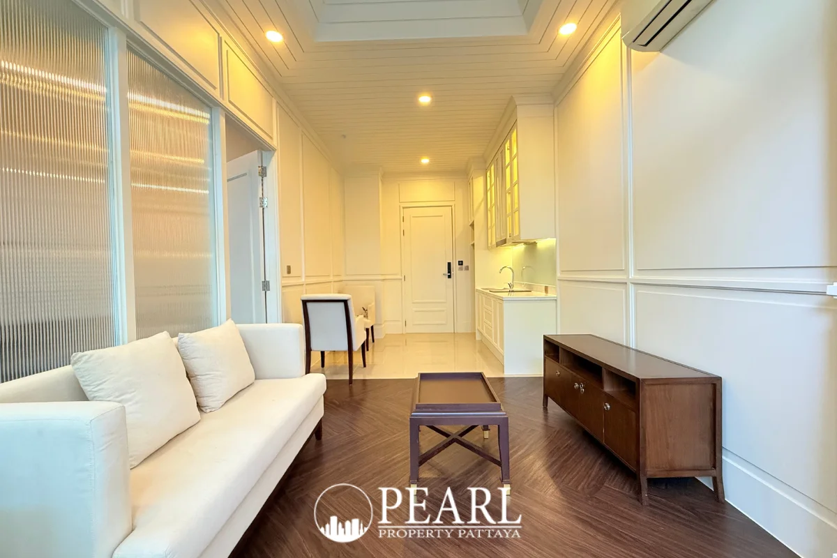 1 Bedroom Condo for Sale at Grand Florida Beachfront Condo Resort Pattaya – 1 Bedroom Condo in Na Chom Thian