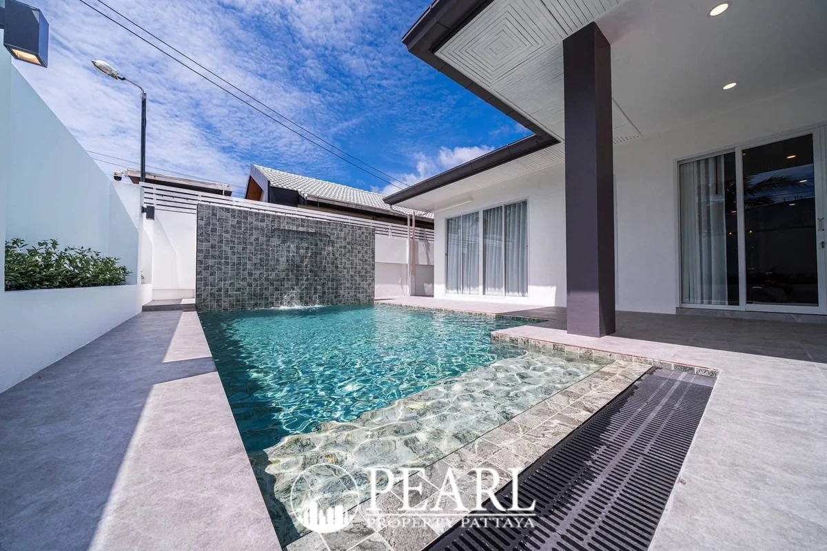 5 Bedroom House for Sale at Eakmongkol Village Chaiyapruek – 5 Bedrooms House in Bang Lamung