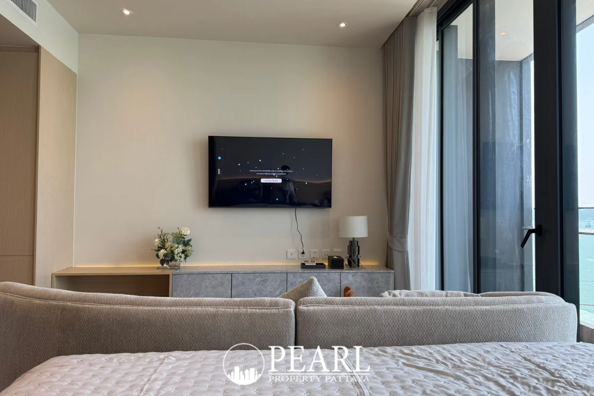 1 Bedroom Condo for Sale & Rent at Arom Wongamat – Condo for Rent in Pattaya