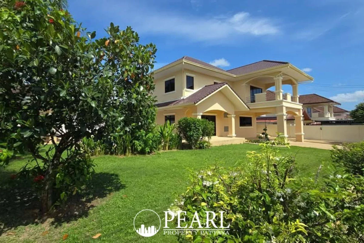 5 Bedroom Condo for Sale at Siam Garden 3 – 5 Bedroom Condo in Jomtien
