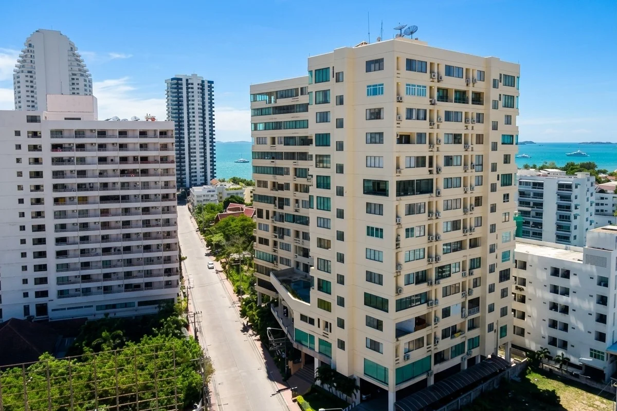 Thepthip Mansion Condominium – โครงการคอนโดมิเนียมในPratumnak Hill