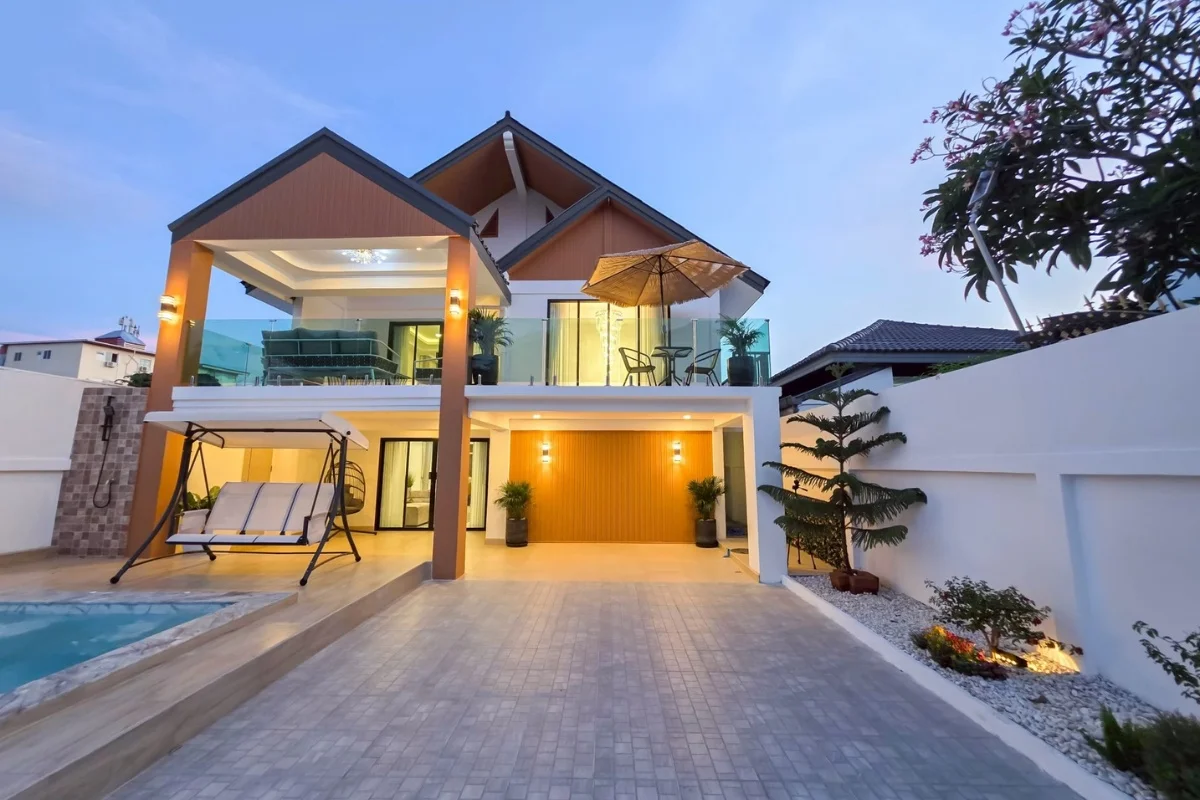 5 Bedroom House for Sale in Bang Lamung – 5 Bedrooms House in Bang Lamung