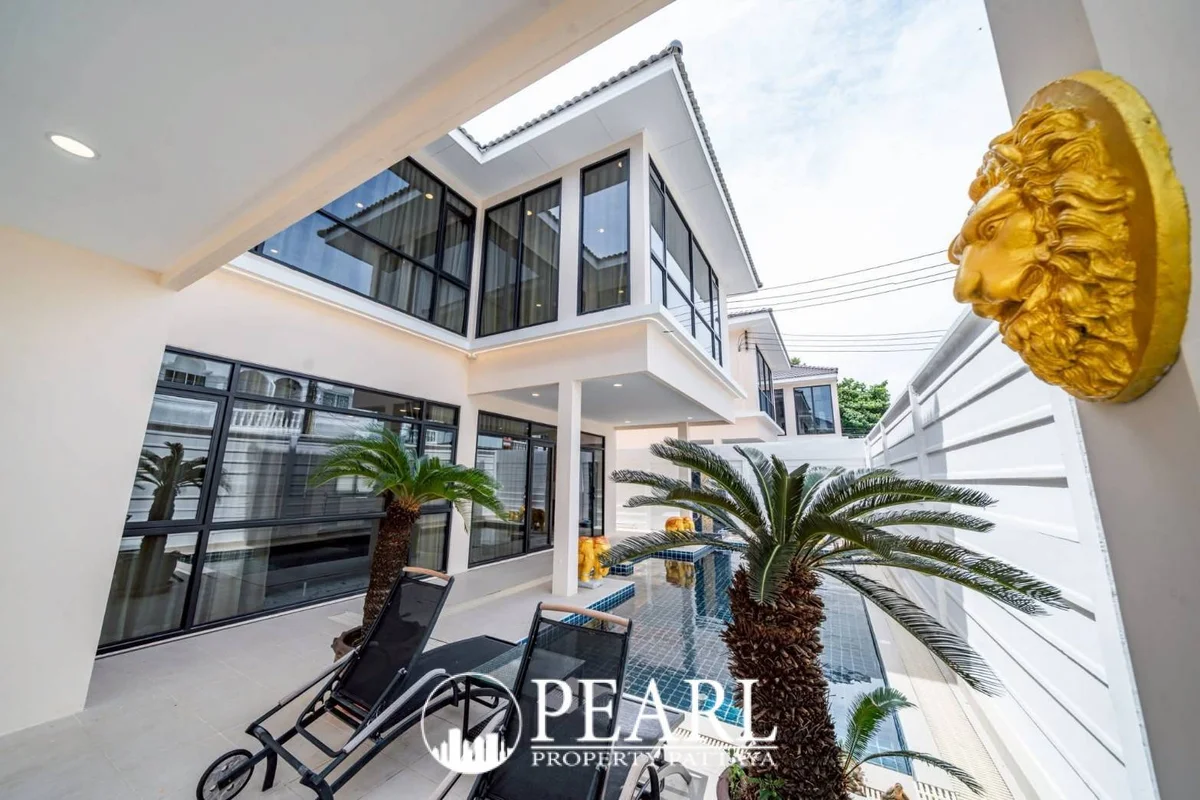 7 Bedroom House for Sale in Central Pattaya – 7 Bedrooms House in Bang Lamung