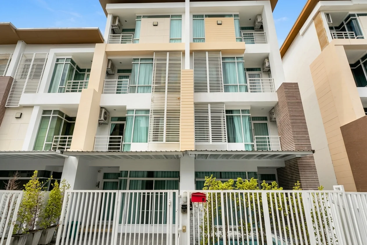 10 Bedroom House for Sale at The Gallery Condominium – บ้าน 10 ห้องนอน ขายในJomtien