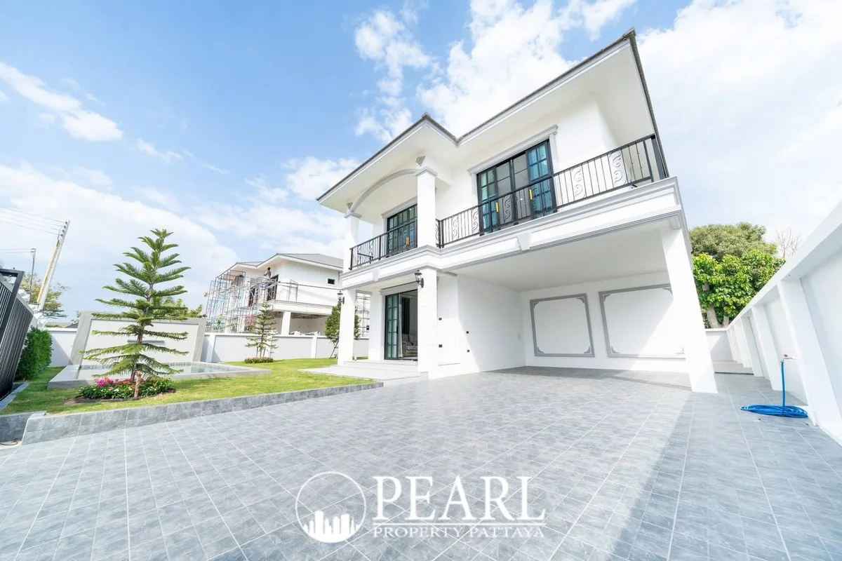 4 Bedroom House for Sale in Pratumnak Hill – 4 Bedrooms House in Huai Yai