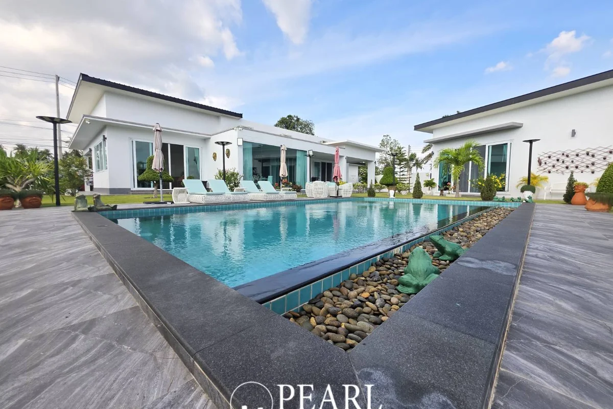 5 Bedroom House for Sale in Pong – 5 Bedrooms House in Pong