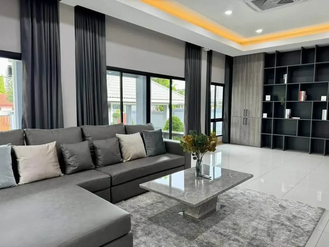 3 Bedroom House for Rent in Mabprachan · ฿65K