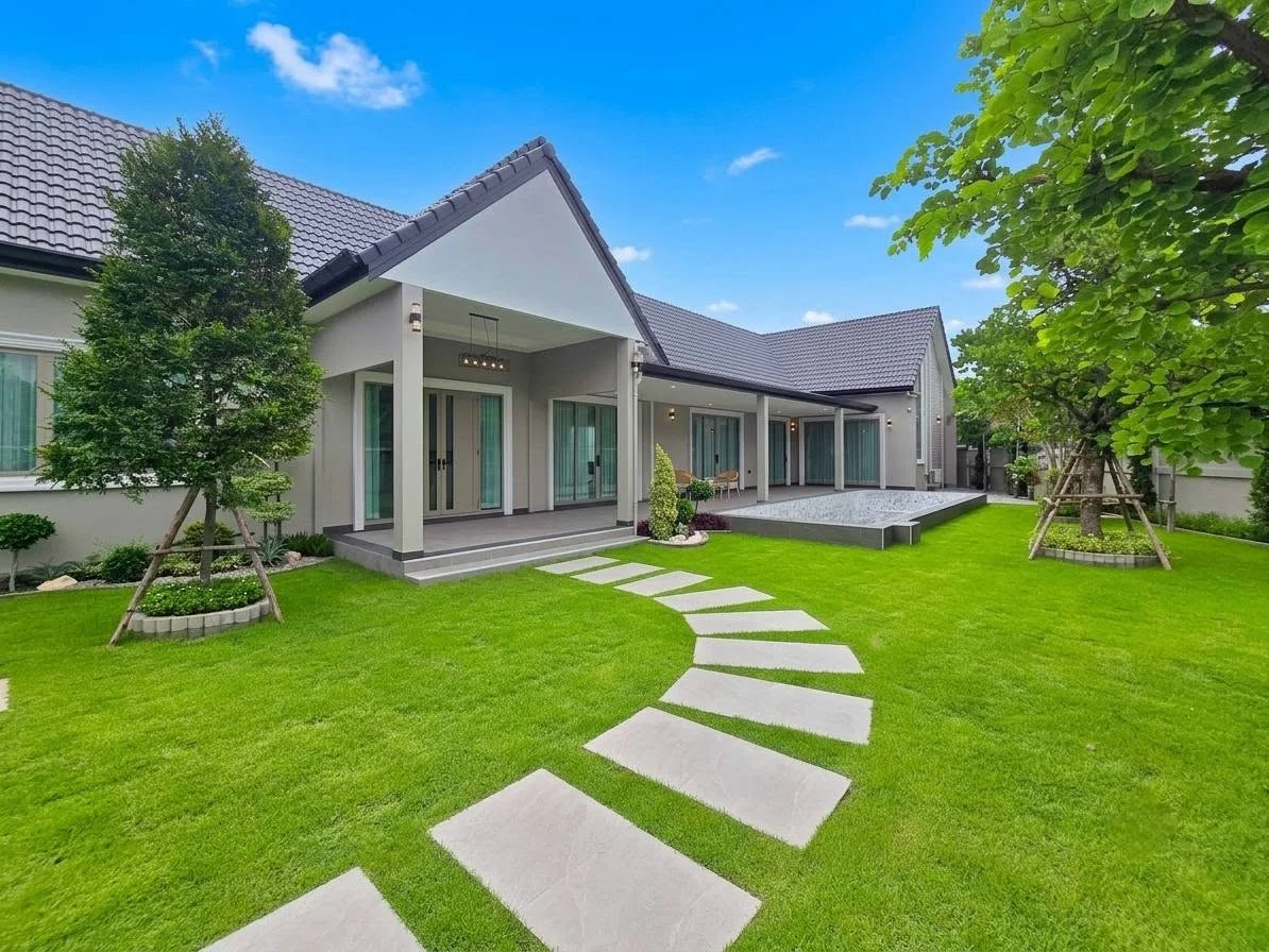 4 Bedroom House for Sale in Nong Prue – Villa/House for Sale in Pattaya