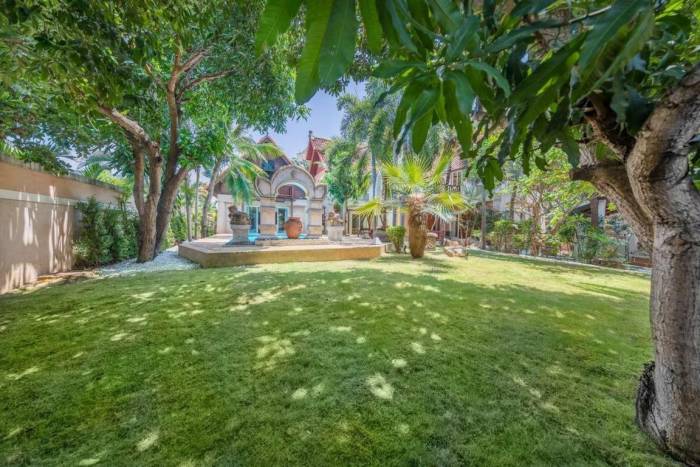 Chateau Dale – House in Bang Lamung