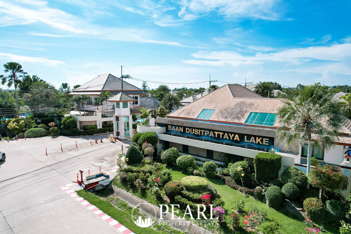 Baan Dusit Pattaya Lake 2 in Na Jomtien, Pattaya