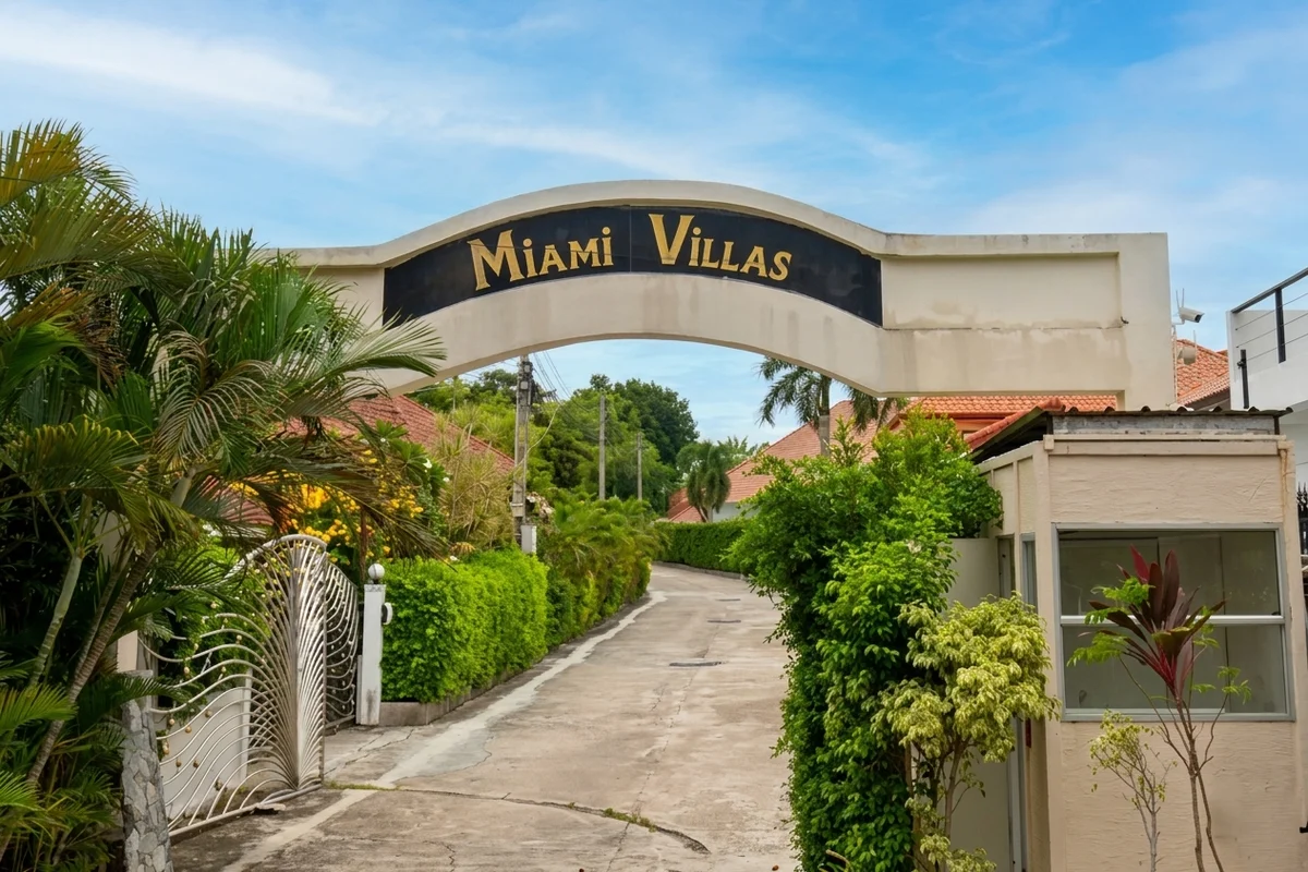 Miami Villas  – House in Mabprachan