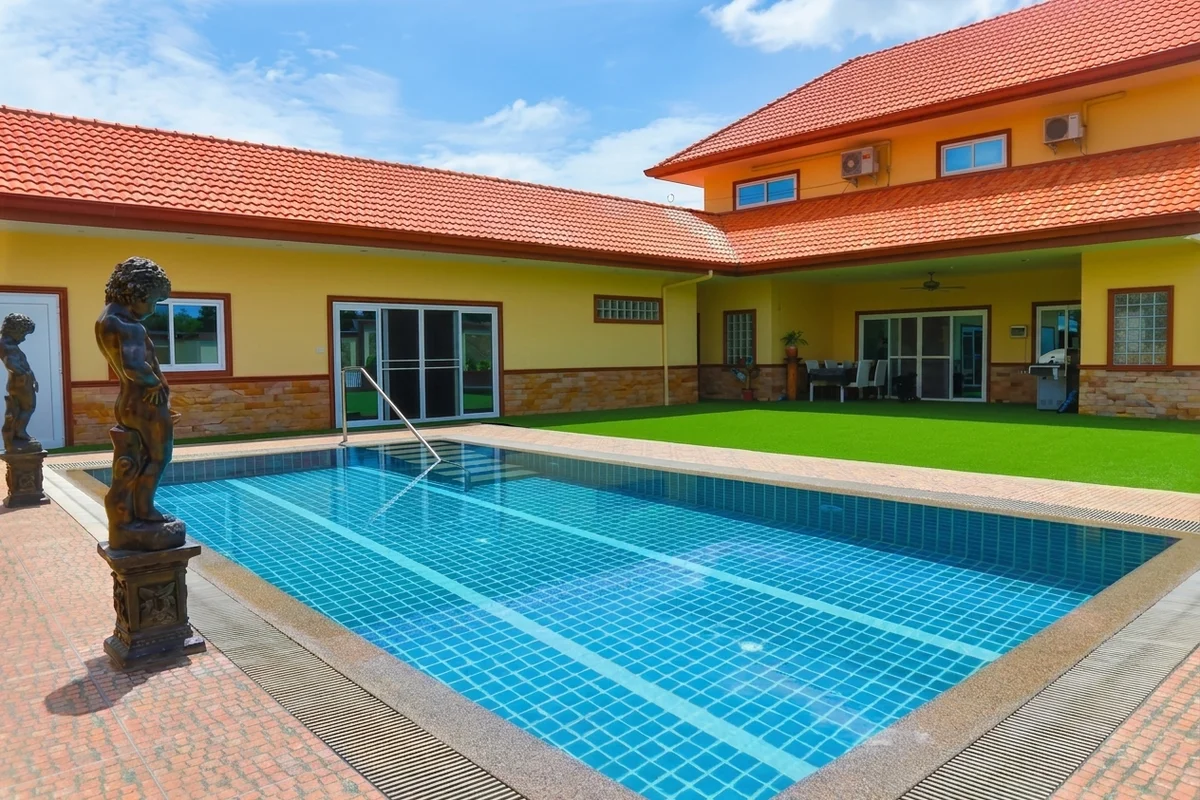 4 Bedroom House for Sale & Rent at Miami Villas  – Villa/House for Sale in Pattaya