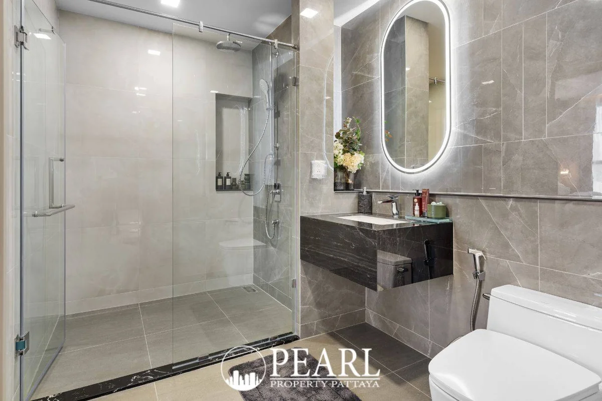 2 Bedroom Grand Executive Condo for Sale at Aquarous Jomtien Pattaya – 2 Bedrooms Condo in Bang Lamung