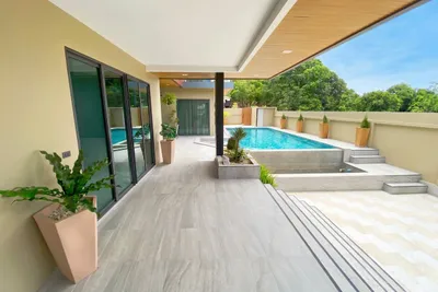 4 Bedroom House for Sale & Rent at M Mountain Village