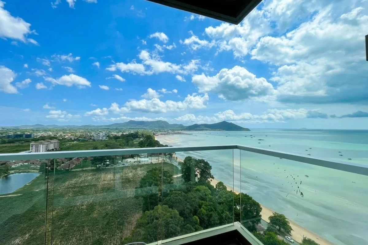 3 Bedroom Condo for Sale at Del Mare – Condo for Sale in Pattaya