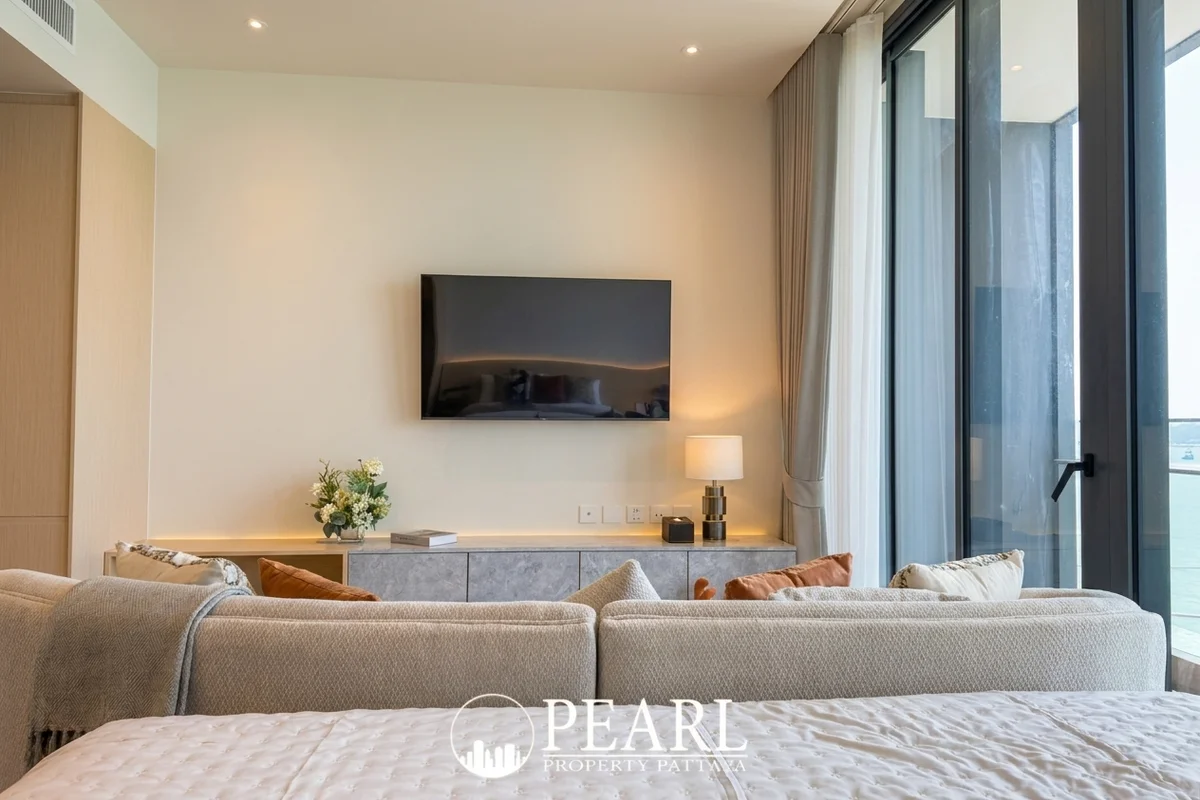 1 Bedroom Condo for Sale & Rent at Arom Wongamat – Condo for Rent in Pattaya